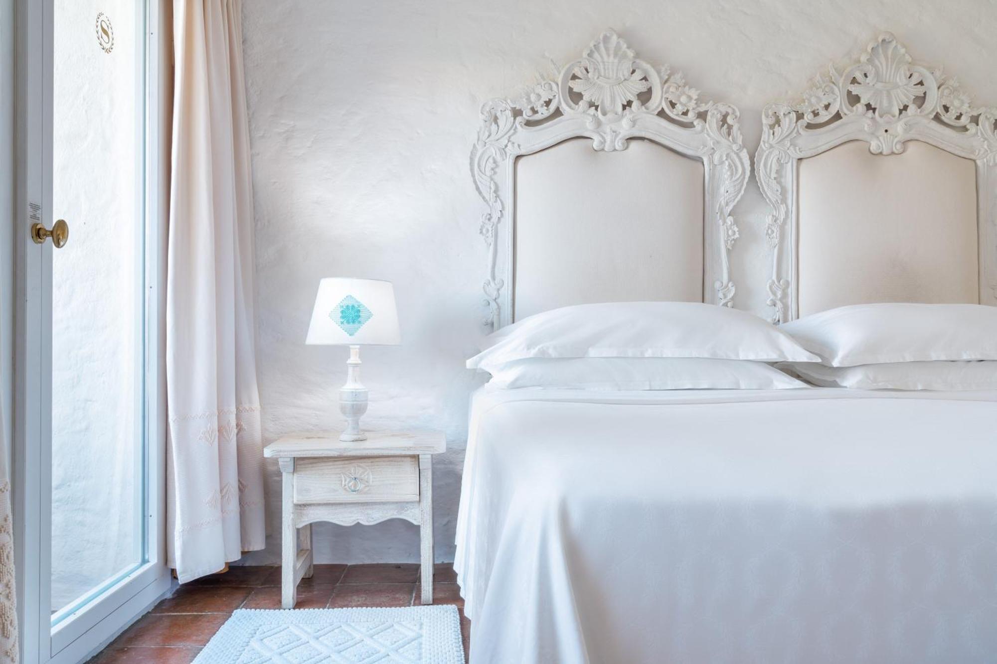 Superior Double Room, king size bed, courtyard View, terrace